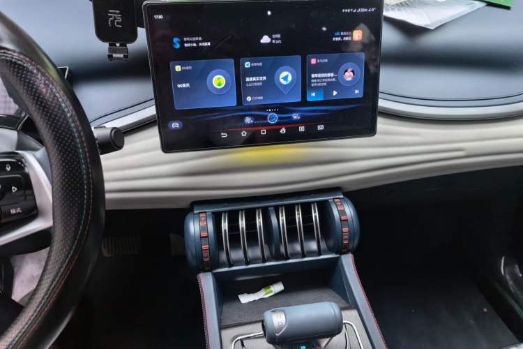 Used BYD Yuan PLUS 2022 430 km Luxury Version Audio And AC Panel