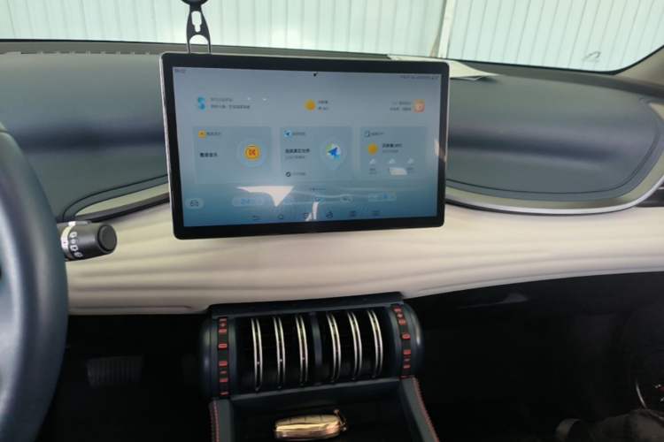 Used BYD Yuan PLUS 2022 430 km Luxury Version Audio And AC Panel