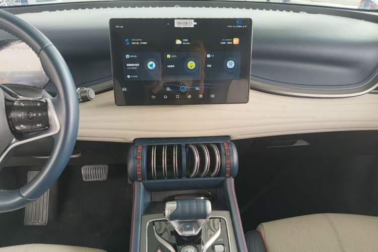 Used BYD Yuan PLUS 2022 510 km Luxury Version Audio And AC Panel