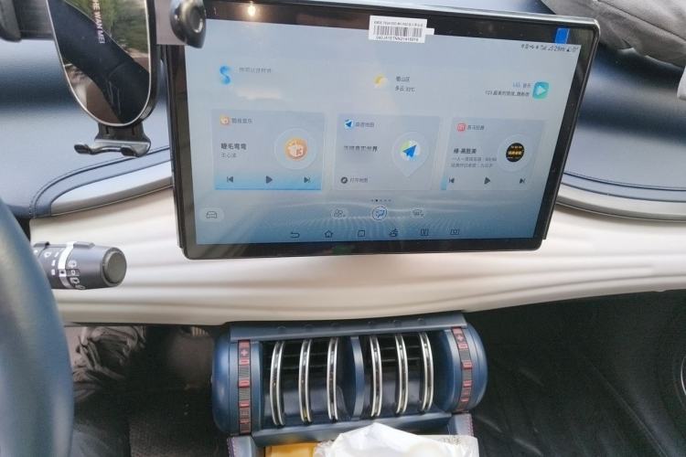 Used BYD Yuan PLUS 2022 510 km Luxury Version Audio And AC Panel