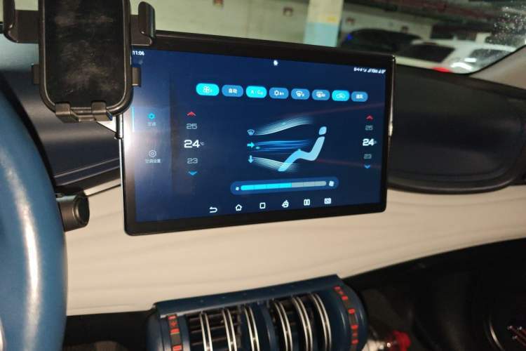 Used BYD Yuan PLUS 2022 510 km Luxury Version Audio And AC Panel