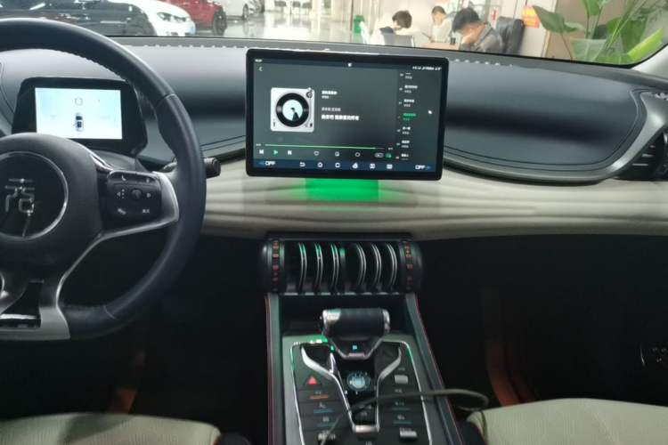 Used BYD Yuan PLUS 2022 510 km Flagship Version Audio And AC Panel