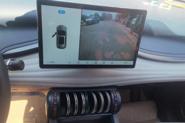 Used BYD Yuan PLUS 2022 430 km Luxury Version Audio And AC Panel