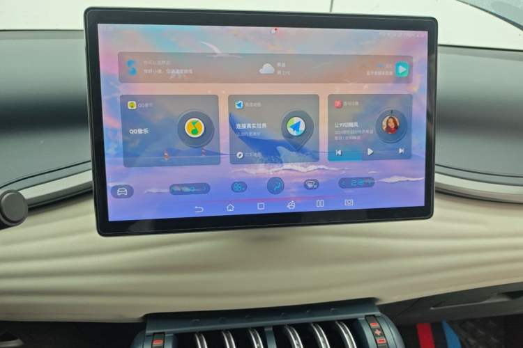 Used BYD Yuan PLUS 2022 510 km Luxury Version Audio And AC Panel