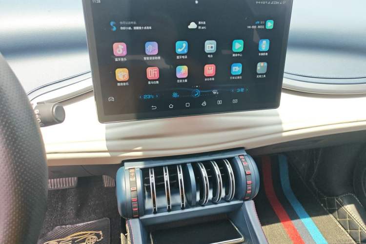 Used BYD Yuan PLUS 2022 510 km Flagship Version Audio And AC Panel