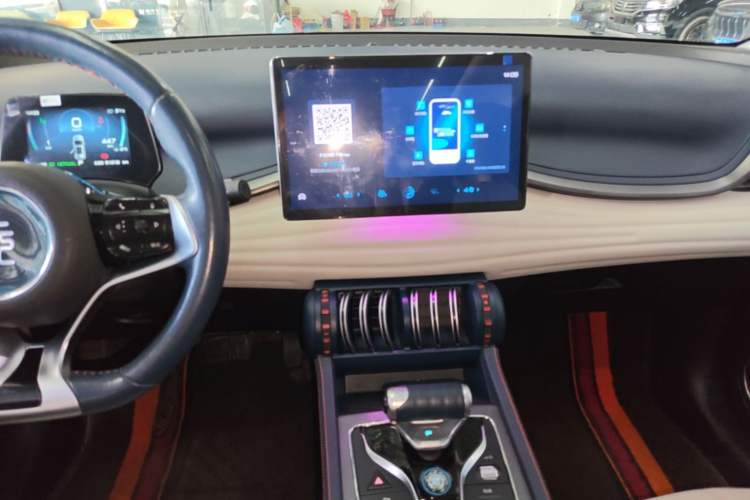 Used BYD Yuan PLUS 2022 510KM Flagship PLUS Audio And AC Panel