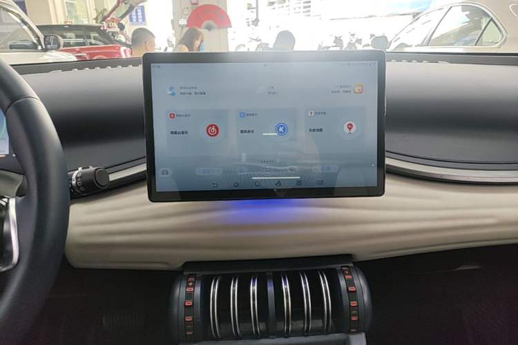 Used BYD Yuan PLUS 2022 510 km Flagship Version Audio And AC Panel