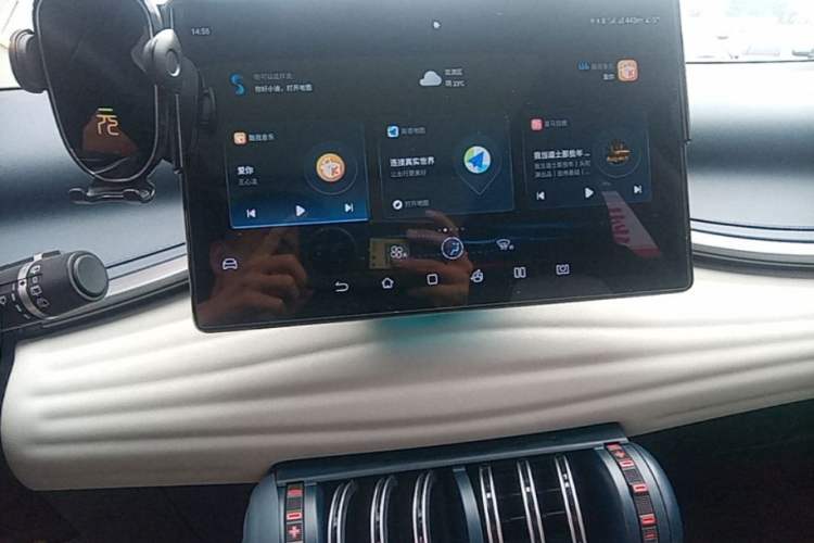 Used BYD Yuan PLUS 2022 510 km Flagship Version Audio And AC Panel