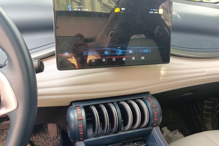 Used BYD Yuan PLUS 2022 510 km Flagship Version Audio And AC Panel