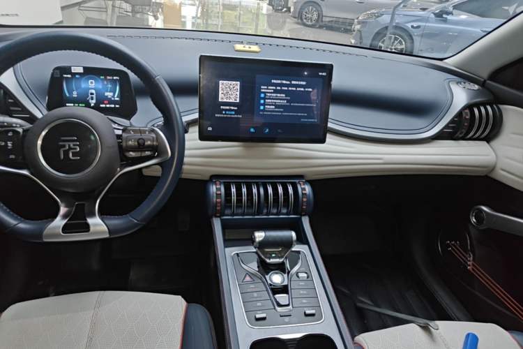 Used BYD Yuan PLUS 2022 430 km Luxury Version Audio And AC Panel