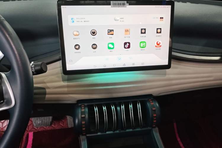 Used BYD Yuan PLUS 2022 510 km Flagship Version Audio And AC Panel