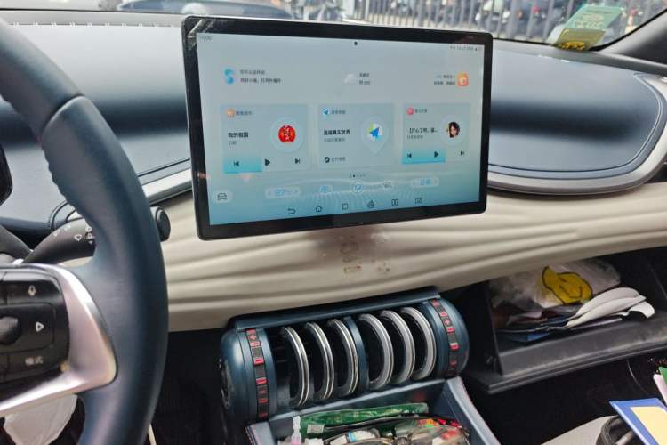Used BYD Yuan PLUS 2022 510 km Flagship Version Audio And AC Panel
