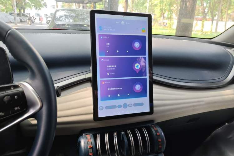 Used BYD Yuan PLUS 2022 510 km Luxury Version Audio And AC Panel