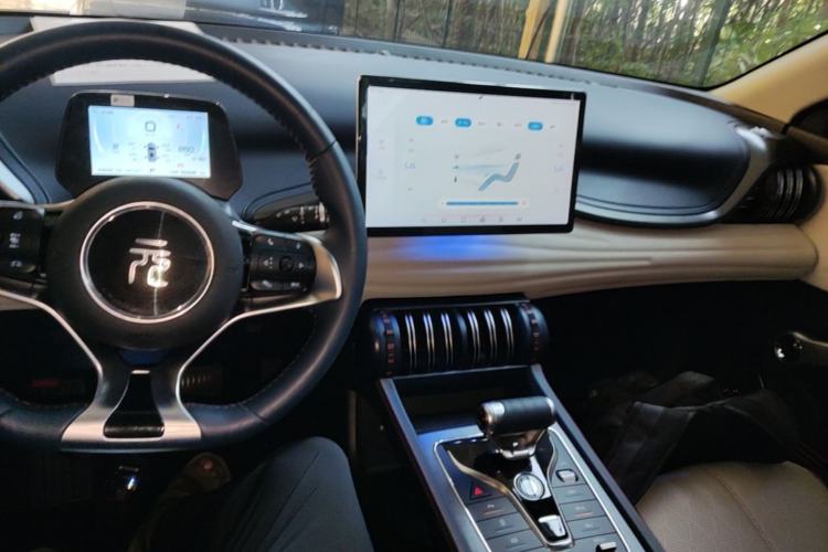 Used BYD Yuan PLUS 2022 430 km Luxury Version Center Console