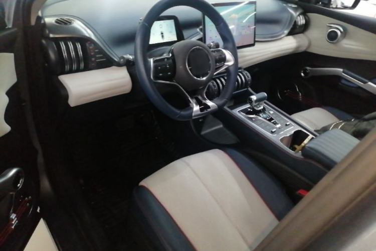 Used BYD Yuan PLUS 2022 430 km Luxury Version Center Console