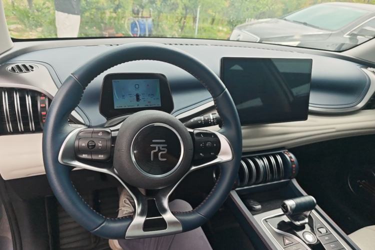 Used BYD Yuan PLUS 2022 430 km Luxury Version Center Console