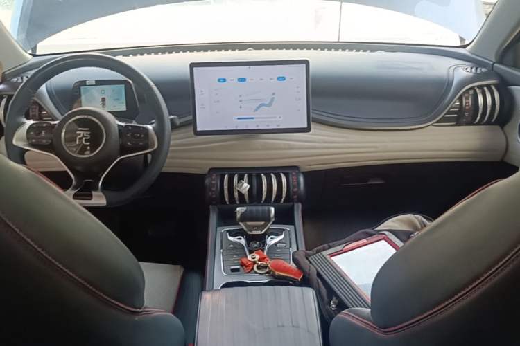Used BYD Yuan PLUS 2022 510 km Flagship Version Center Console