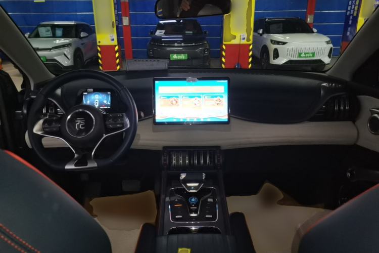 Used BYD Yuan PLUS 2022 430 km Luxury Version Center Console