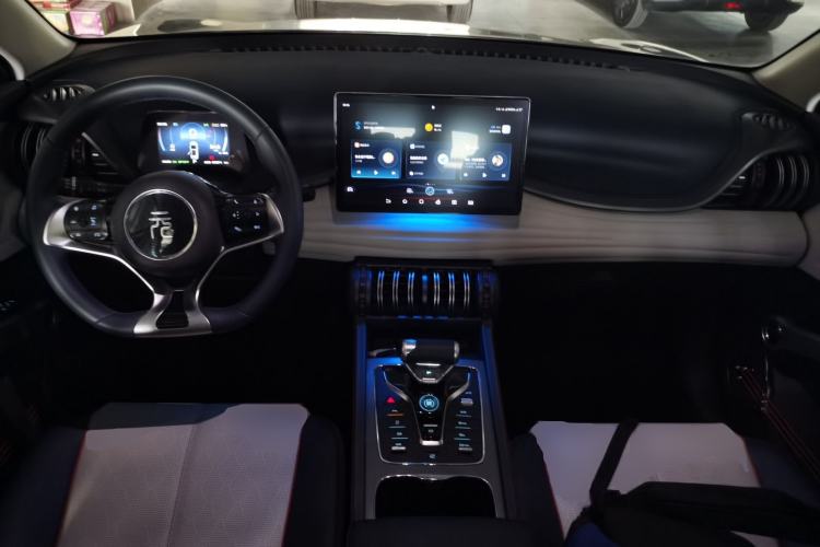 Used BYD Yuan PLUS 2022 430 km Luxury Version Center Console