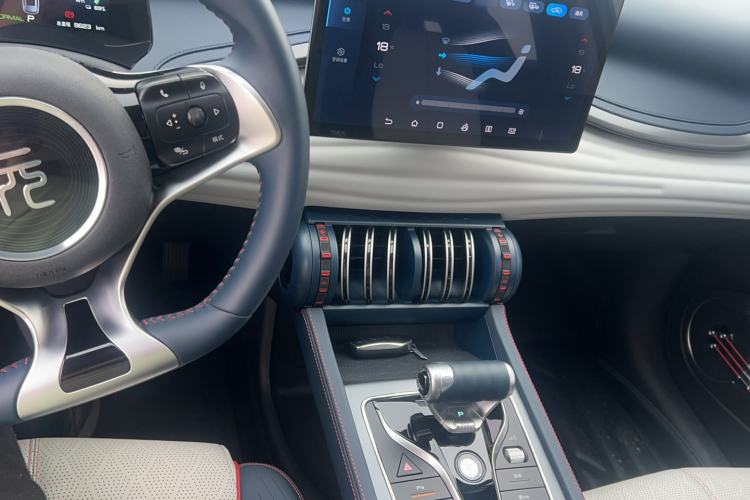Used BYD Yuan PLUS 2022 510 km Flagship Version Center Console