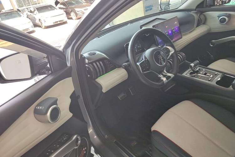 Used BYD Yuan PLUS 2022 430 km Luxury Version Driver Seat