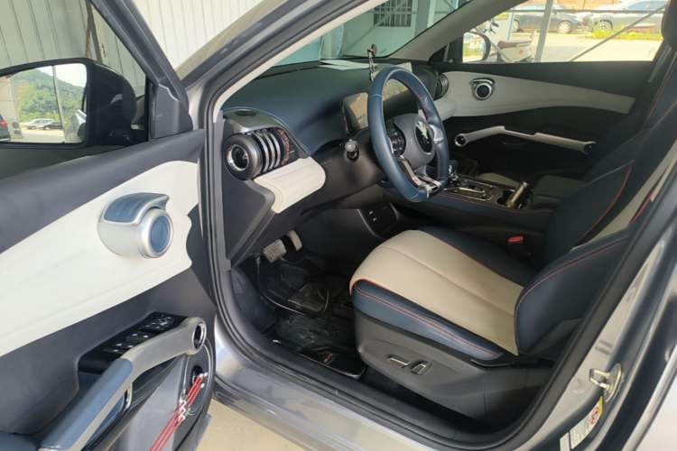 Used BYD Yuan PLUS 2022 430 km Luxury Version Driver Seat