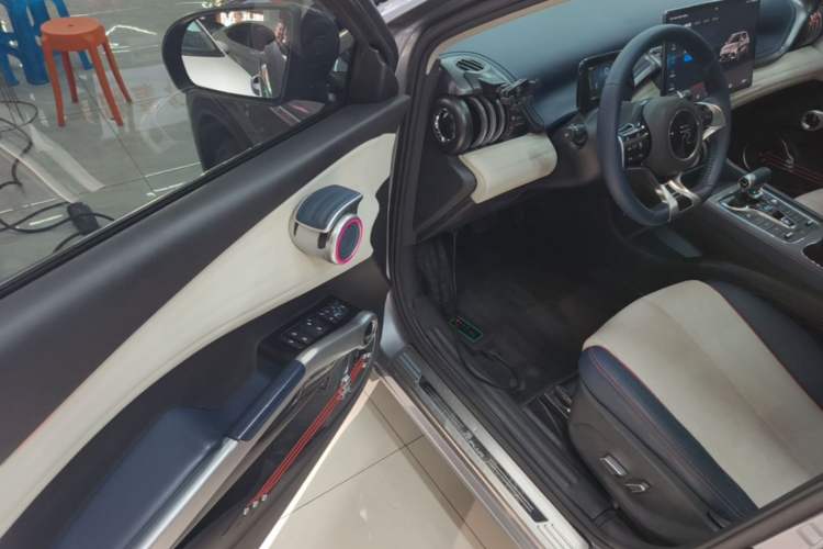 Used BYD Yuan PLUS 2022 510KM Flagship PLUS Driver Seat
