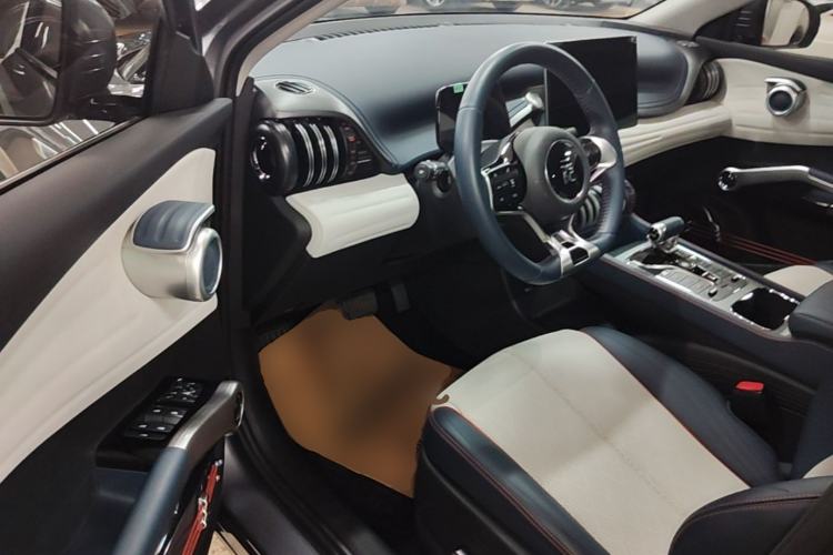 Used BYD Yuan PLUS 2022 430 km Luxury Version Driver Seat