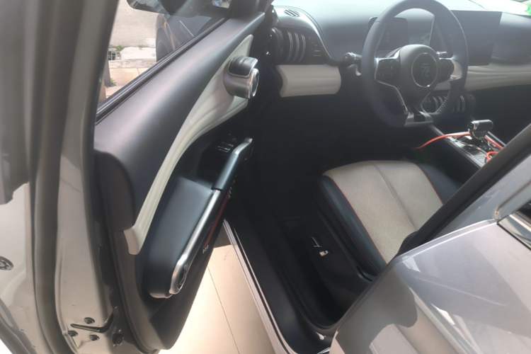 Used BYD Yuan PLUS 2022 430 km Luxury Version Driver Seat