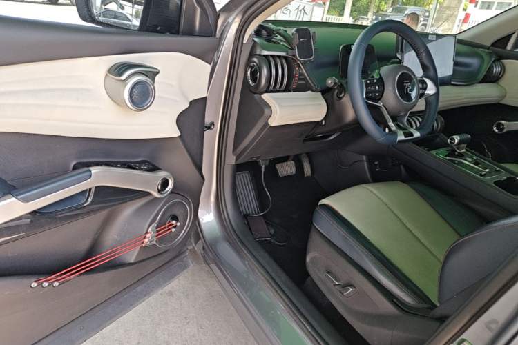 Used BYD Yuan PLUS 2022 510 km Flagship Version Driver Seat