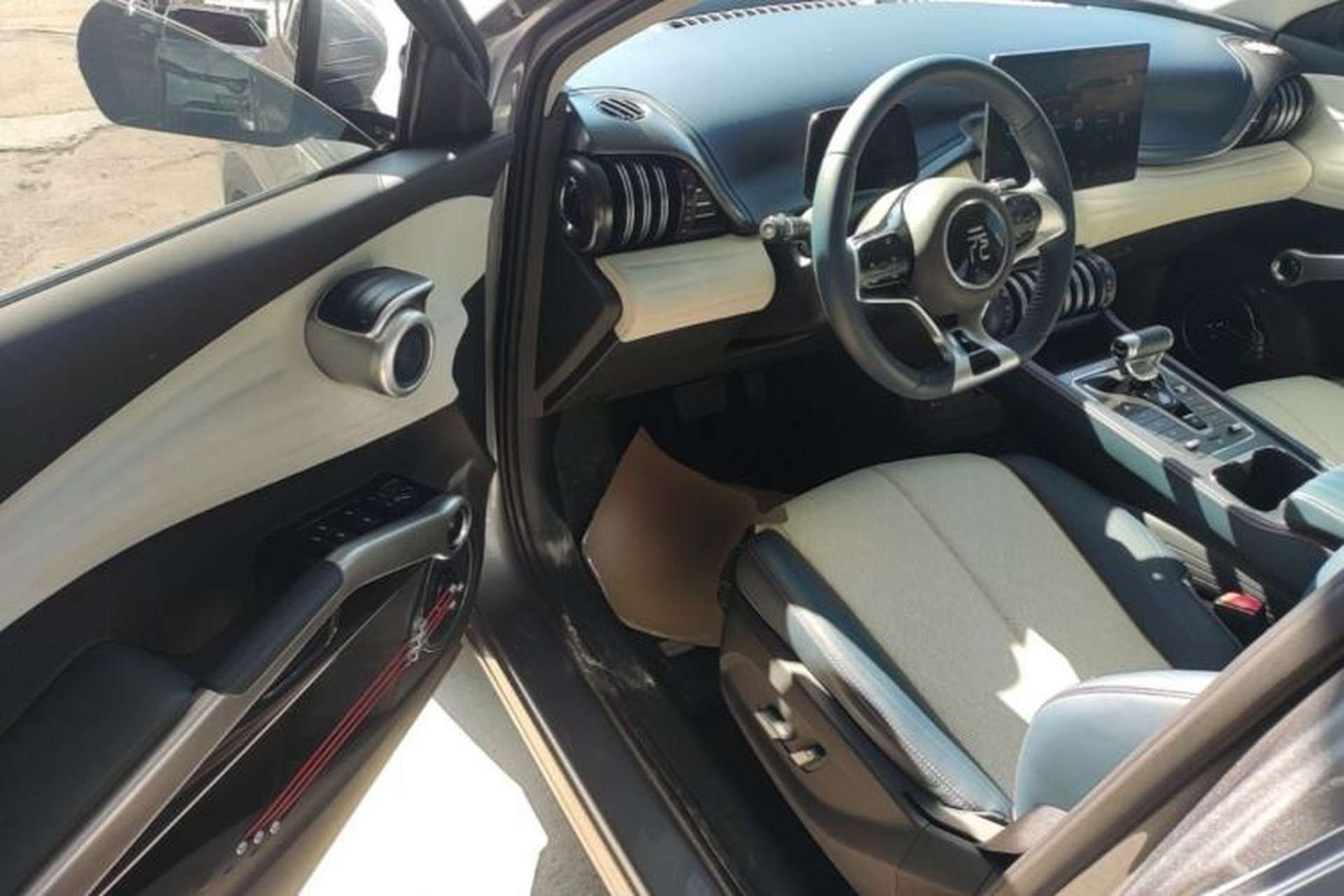 Used BYD Yuan PLUS 2022 430 km Luxury Version Driver Seat