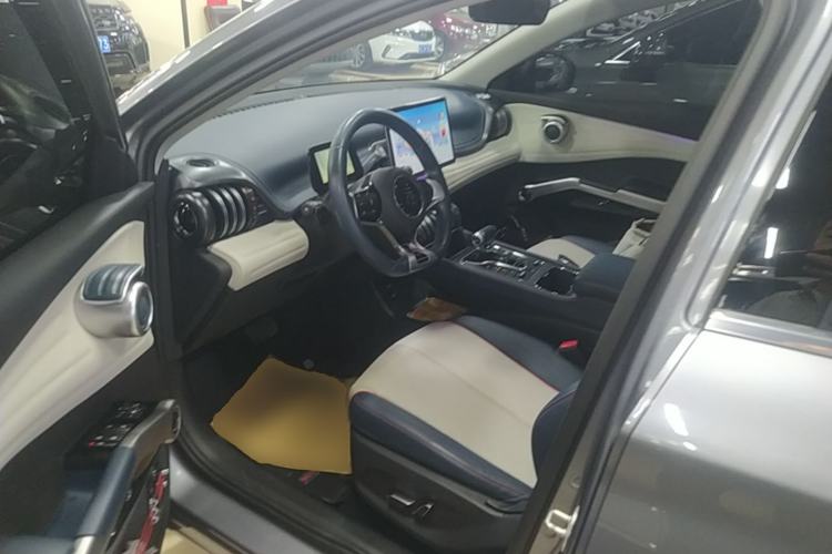 Used BYD Yuan PLUS 2022 430 km Luxury Version Driver Seat