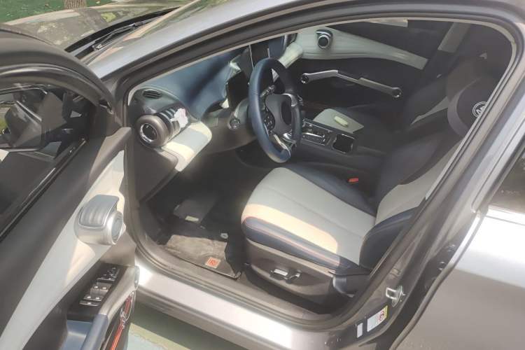Used BYD Yuan PLUS 2022 510 km Flagship Version Driver Seat