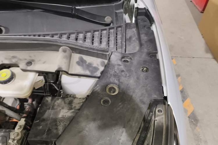 Used BYD Yuan PLUS 2022 430 km Luxury Version Engine Bay Left