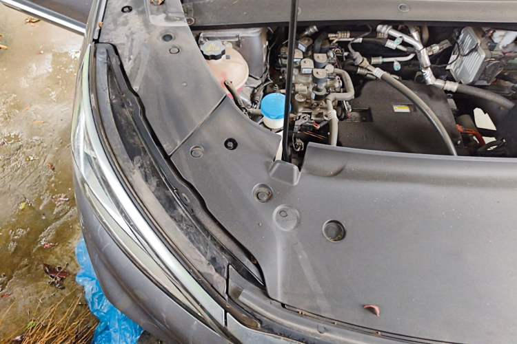Used BYD Yuan PLUS 2022 430 km Luxury Version Engine Bay Right