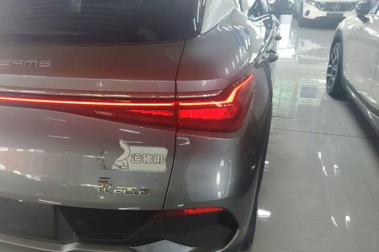 Used BYD Yuan PLUS 2022 510 km Flagship Version Exterior 3