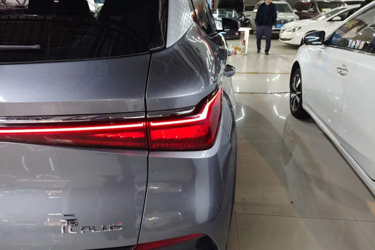 Used BYD Yuan PLUS 2022 510 km Flagship Version Exterior 3