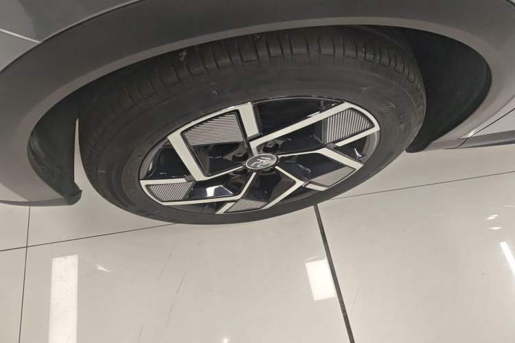 Used BYD Yuan PLUS 2022 510 km Flagship Version Exterior 4