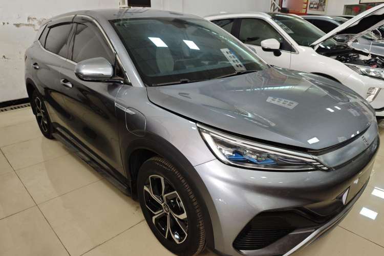 Used BYD Yuan PLUS 2022 510 km Luxury Version Front Right 45 Deg
