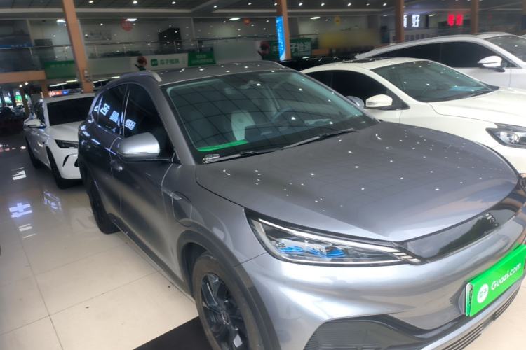 Used BYD Yuan PLUS 2022 430 km Luxury Version Front Right 45 Deg