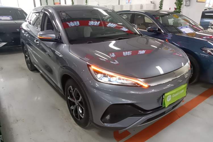 Used BYD Yuan PLUS 2022 430 km Luxury Version Front Right 45 Deg