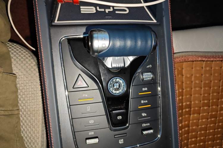 Used BYD Yuan PLUS 2022 510 km Luxury Version Gear Lever