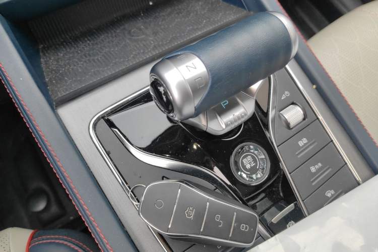 Used BYD Yuan PLUS 2022 430 km Luxury Version Gear Lever