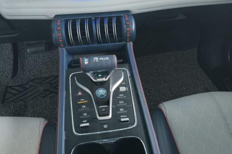Used BYD Yuan PLUS 2022 510KM Flagship PLUS Gear Lever