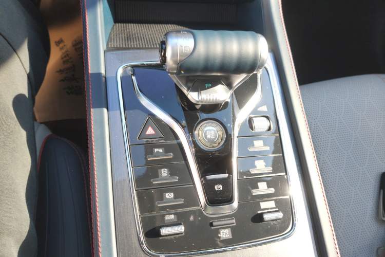 Used BYD Yuan PLUS 2022 430 km Luxury Version Gear Lever