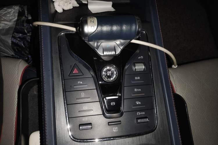 Used BYD Yuan PLUS 2022 510 km Luxury Version Gear Lever