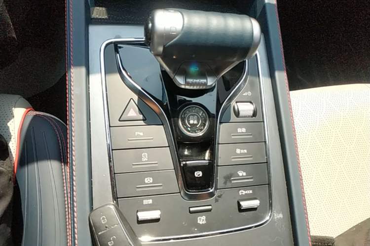 Used BYD Yuan PLUS 2022 510 km Luxury Version Gear Lever