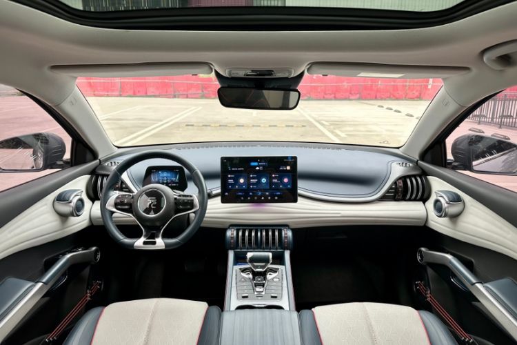Used BYD Yuan PLUS 2022 430 km Luxury Version Interior 1