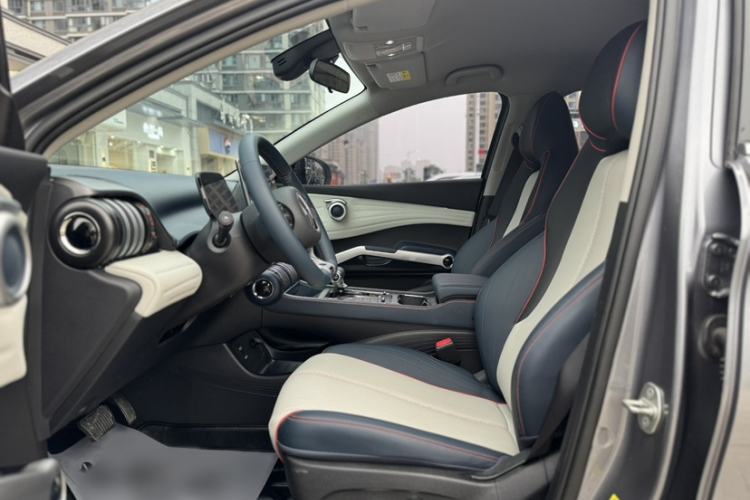 Used BYD Yuan PLUS 2022 510 km Luxury Version Interior 2