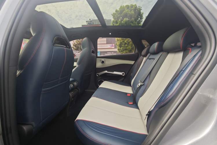 Used BYD Yuan PLUS 2022 510 km Flagship Version Interior 2
